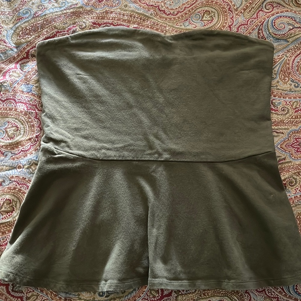 EXPRESS STRAPLESS TUBE STYLE TOP SIZE M